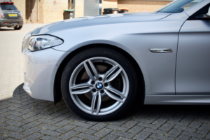 2013 BMW 5 Series 2.0 525d M Sport Touring in Silver — image 6