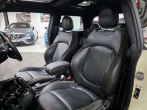 2018 MINI Hatch 2.0 John Cooper Works Auto Euro 6 (s/s) 3dr in White — image 4