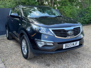 2013 Kia Sportage 1.7 Crdi Ecodynamics 1 2WD Euro 5 (s/s) 5dr in Black — image 5