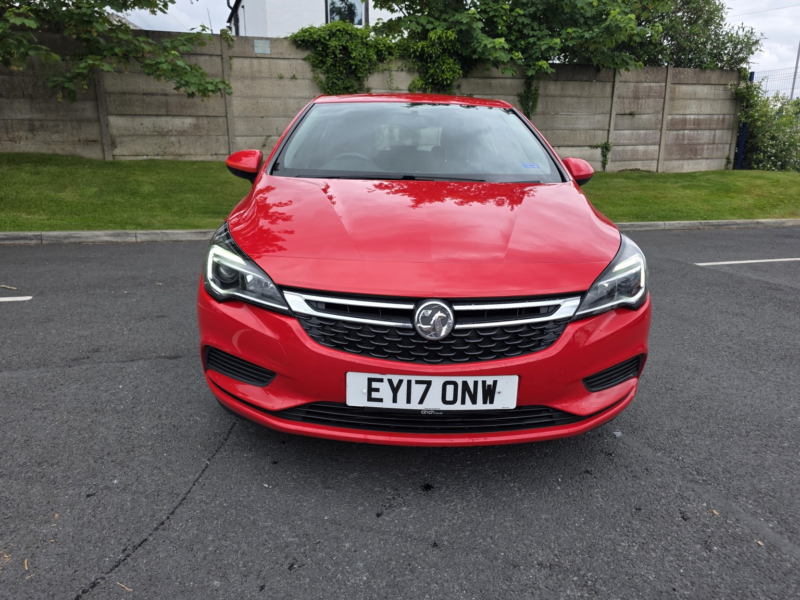 2017 Vauxhall Astra 1.6 Cdti Ecotec Blueinjection Energy in Red — image 1