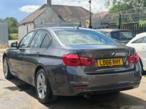 2016 BMW 3 Series 1.5 318i Sport Auto Euro 6 (s/s) 4dr in Grey — image 4