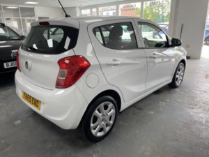 2016 Vauxhall Viva 1.0 I Se in White — image 5
