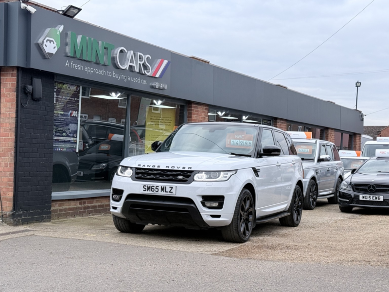 2015 Land Rover Range Rover Sport 3.0 Sd V6 Hse Dynamic in White — image 1