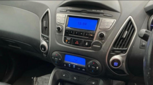 2011 Hyundai Ix35 2.0 Crdi Premium 4WD Euro 5 5dr in Silver — image 6