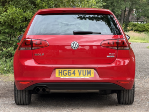 2014 Volkswagen Golf 1.4 Tsi Bluemotion Tech Act Gt in Red — image 4