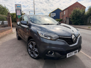2017 Renault Kadjar 1.2 Tce Dynamique S Nav Euro 6 (s/s) 5dr in Grey — image 2