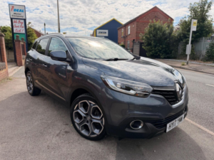2017 Renault Kadjar 1.2 Tce Dynamique S Nav Euro 6 (s/s) 5dr in Grey — image 5