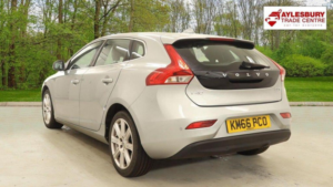 2016 Volvo V40 2.0 D2 Inscription Euro 6 (s/s) 5dr in Silver — image 3