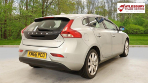 2016 Volvo V40 2.0 D2 Inscription Euro 6 (s/s) 5dr in Silver — image 4