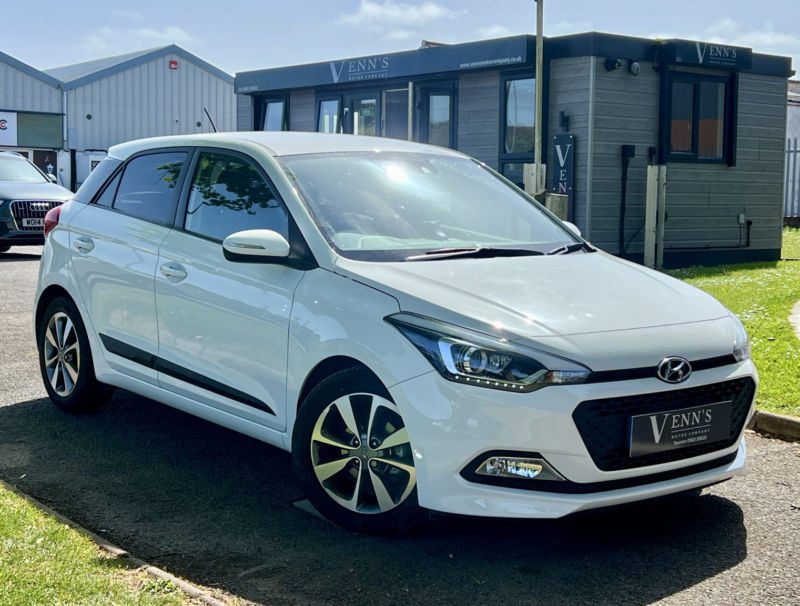 2016 Hyundai I20 I20 1.4 Premium Automatic in White — image 1