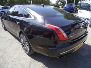 2015 Jaguar Xj 3.0d V6 Autobiography Auto Euro 6 (s/s) 4dr (lwb) in Black — image 4