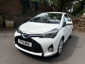 2014 Toyota Yaris 1.5 Vvt-H Excel in White — image 3