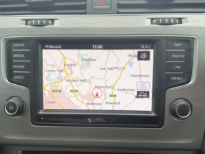 2016 Volkswagen Golf 2.0 Tdi Bluemotion Tech Match Edition in Silver — image 5