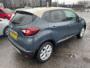 2018 Renault Captur 0.9l Gt Line Tce SUV 5dr Petrol Manual Euro 6 (89 Bhp) in Blue — image 5