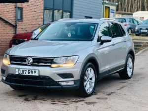 2017 Volkswagen Tiguan 2.0 Tdi Bluemotion Tech Se Euro 6 (s/s) 5dr in Silver — image 4