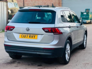 2017 Volkswagen Tiguan 2.0 Tdi Bluemotion Tech Se Euro 6 (s/s) 5dr in Silver — image 6