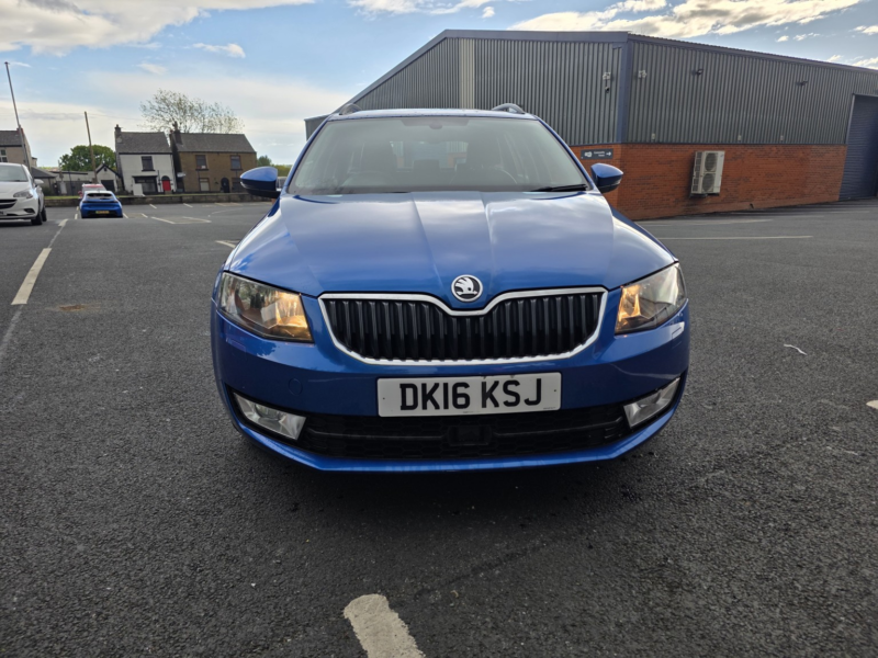 2016 Skoda Octavia 1.6 Tdi Se L in Blue — image 1