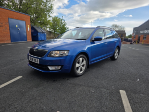 2016 Skoda Octavia 1.6 Tdi Se L in Blue — image 3