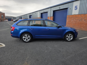 2016 Skoda Octavia 1.6 Tdi Se L in Blue — image 5