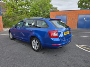 2016 Skoda Octavia 1.6 Tdi Se L in Blue — image 6