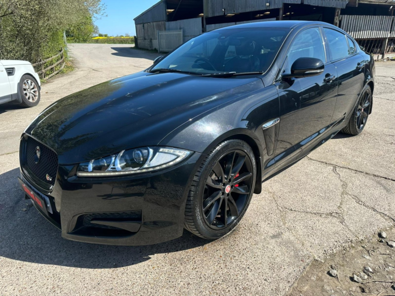 2015 Jaguar Xf 3.0 D S V6 Portfolio in Black — image 1