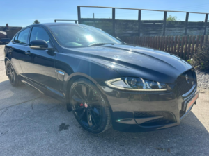 2015 Jaguar Xf 3.0 D S V6 Portfolio in Black — image 4