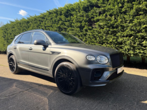 2022 Bentley Bentayga 4.0 V8 Mulliner 7 Seats in Grey — image 4