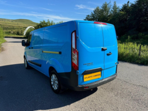 2015 Ford Transit Custom 2.2 Tdci 290 L2 H1 5dr in Blue — image 3