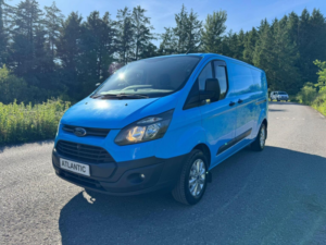 2015 Ford Transit Custom 2.2 Tdci 290 L2 H1 5dr in Blue — image 5