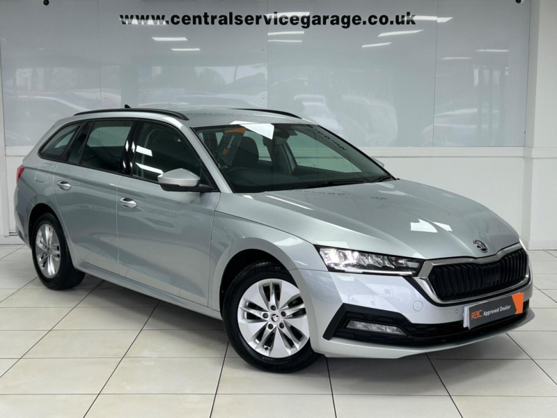 2022 Skoda Octavia 1.0 Tsi Se Technology Euro 6 (s/s) 5dr in Silver — image 1
