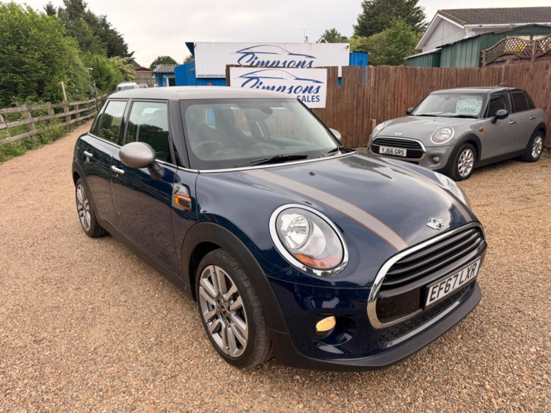 2018 MINI Hatch 1.5 Cooper Seven Euro 6 (s/s) 5dr in Blue — image 1