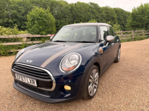 2018 MINI Hatch 1.5 Cooper Seven Euro 6 (s/s) 5dr in Blue — image 5