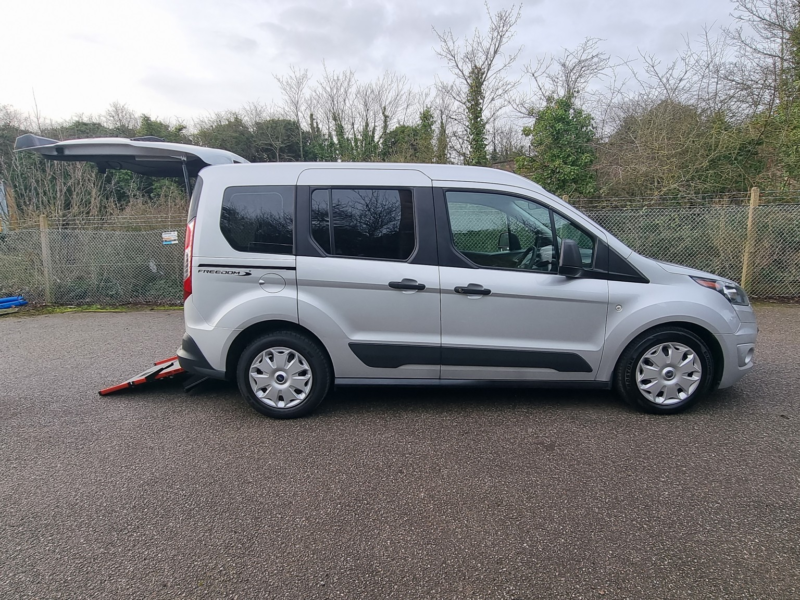2018 Ford Tourneo Connect 1.5 Tdci Zetec in Silver — image 1