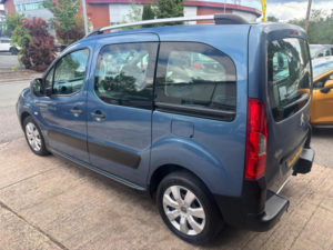2010 Citroen Berlingo 1.6 Hdi Xtr Multispace MPV Euro 4 5dr in Blue — image 3