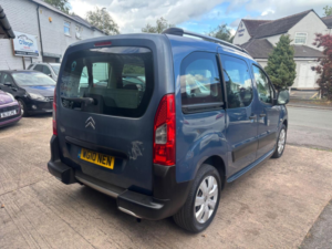 2010 Citroen Berlingo 1.6 Hdi Xtr Multispace MPV Euro 4 5dr in Blue — image 6