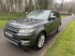 2015 Land Rover Range Rover Sport 3.0 Sd V6 Hse in Grey — image 3