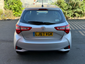 2017 Toyota Yaris 1.5 Vvt-I Icon Tech Euro 6 5dr in Silver — image 6