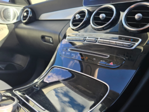 2017 Mercedes-Benz C Class 2.1 C300dh Sport (premium Plus) Saloon 4dr Diesel Hybrid G-Tronic+ Euro 6 (s/s) (231 Ps) in Silver — image 6