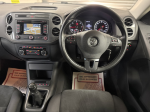 2015 Volkswagen Tiguan 2.0 Tdi Bluemotion Tech Match SUV 5dr Diesel Manual 2WD Euro 5 (s/s) (140 Ps) in Grey — image 6