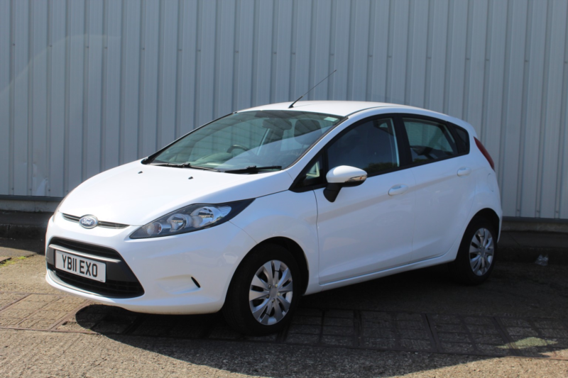 2011 Ford Fiesta 1.6 Tdci Econetic Dpf in White — image 1