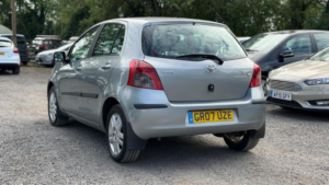 2007 Toyota Yaris 1.3 Vvt-I Tr 5dr in Silver — image 4