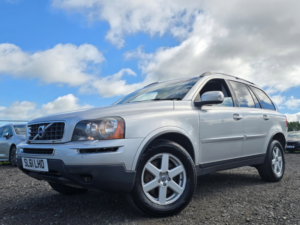 2011 Volvo Xc90 2.4 D5 Active SUV 5dr Diesel Geartronic AWD (219 G/km, 200 Bhp) in Silver — image 2