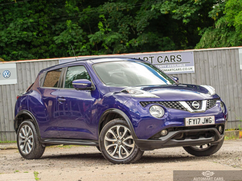 2017 Nissan Juke 1.6 Tekna Xtron Euro 6 5dr in Blue — image 1