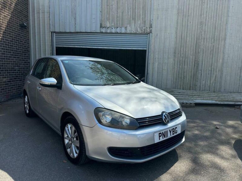 2011 Volkswagen Golf 1.6 Tdi Bluemotion Tech Match Euro 5 (s/s) 5dr in Silver — image 1