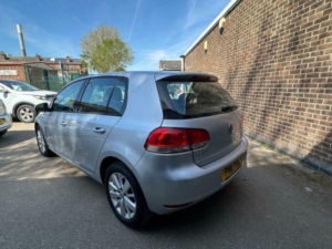 2011 Volkswagen Golf 1.6 Tdi Bluemotion Tech Match Euro 5 (s/s) 5dr in Silver — image 4
