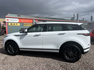 2021 Land Rover Range Rover Evoque 2.0 D165 in White — image 6