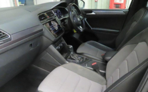 2017 Volkswagen Tiguan 2.0 Tdi R-Line DSG 4motion Euro 6 (s/s) 5dr in Black — image 2
