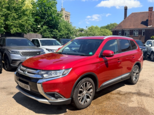 2016 Mitsubishi Outlander Di-D Gx 3 in Red — image 4