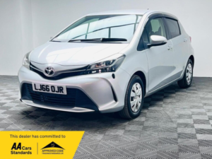 2016 Toyota Yaris 1.33 Dual Vvt-I Icon Multidrive S Euro 6 5dr in Other — image 3