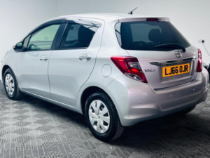 2016 Toyota Yaris 1.33 Dual Vvt-I Icon Multidrive S Euro 6 5dr in Other — image 4